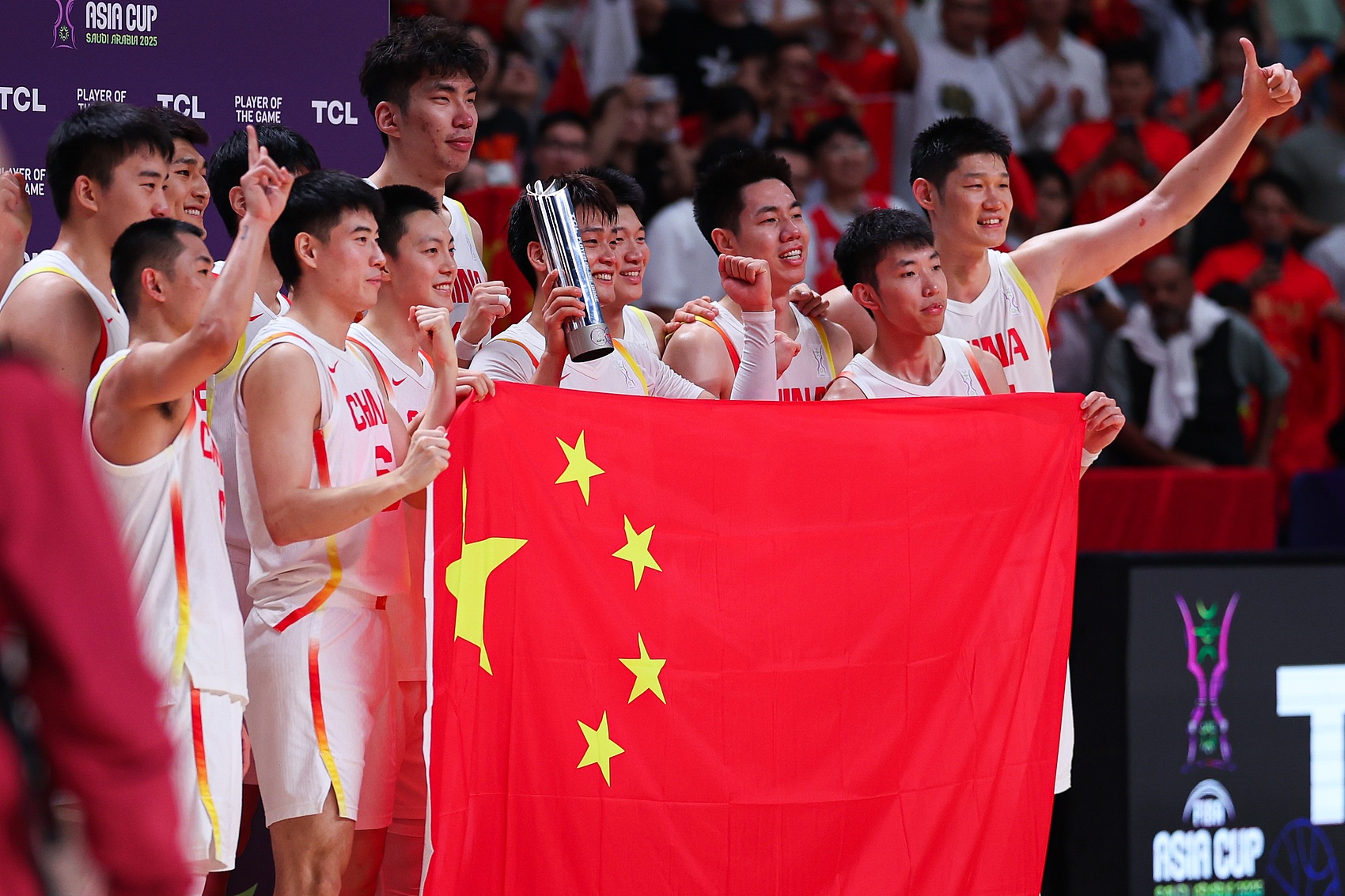 替补44-23!中国男篮12人轮换拉爆新西兰 我们正在拥抱着现代篮球