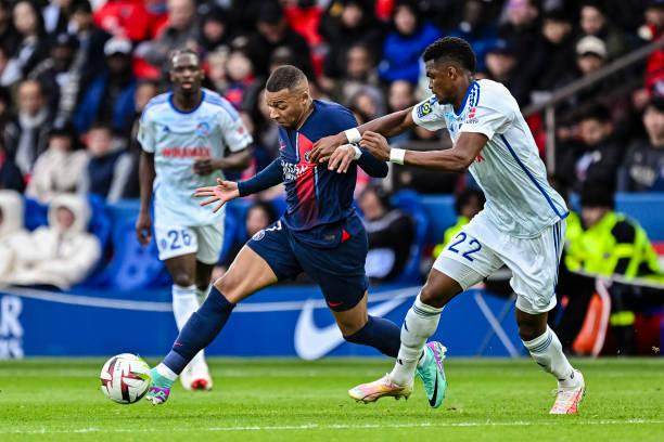 开云平台-巴黎四前锋踢出完美比赛，姆巴佩完美僚机还没上线