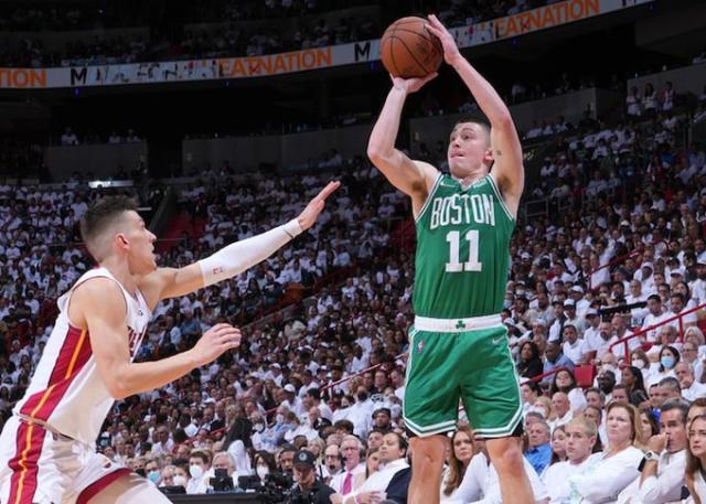 开云平台-凯尔特人第三节离奇断电 绿军被热火的强硬所吓倒