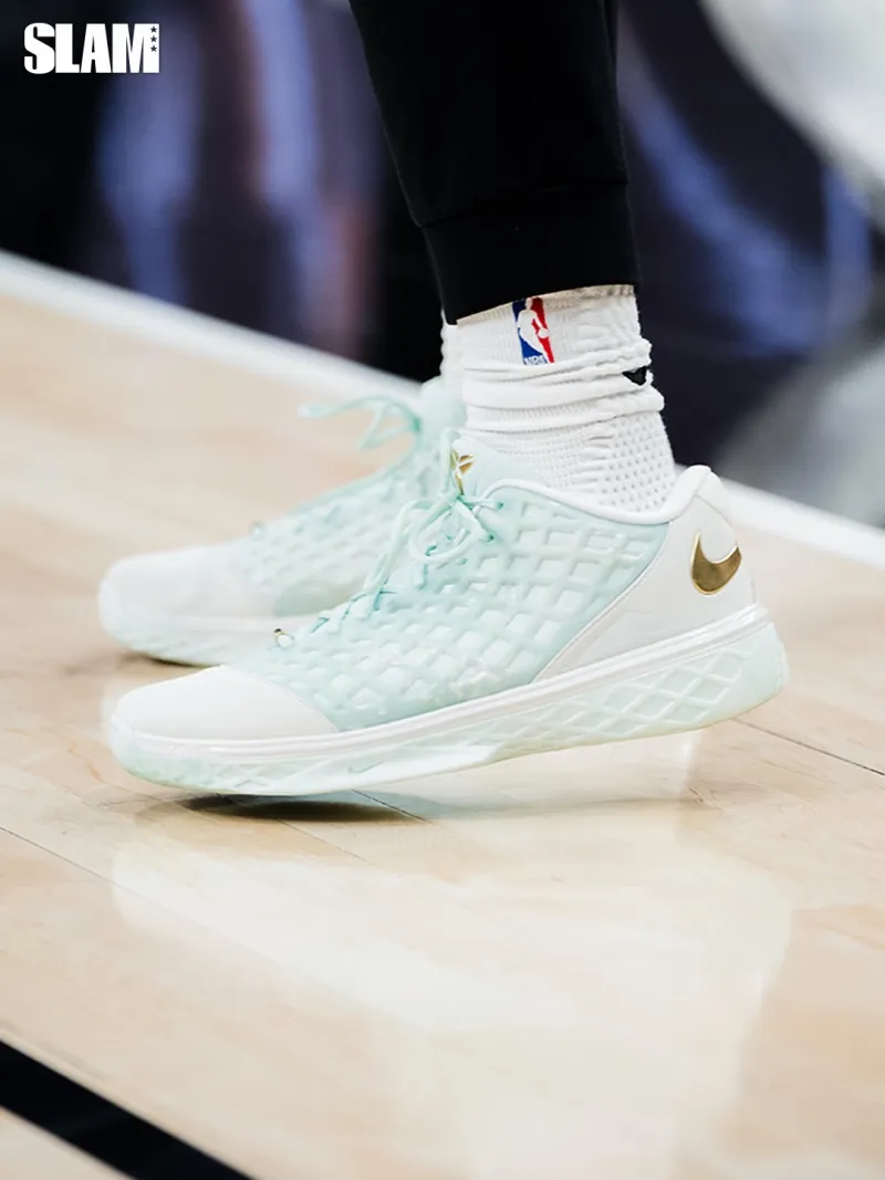 开云应用-布伦森换穿Kobe3Low&amp;amp;Kobe6，砍下30分3篮板2助攻